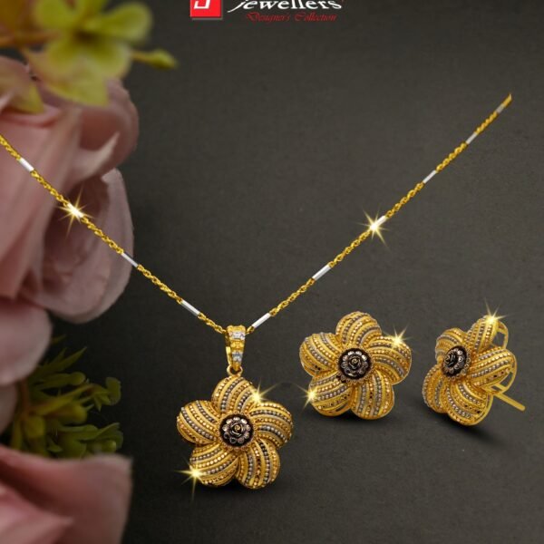 Gold Locket Design